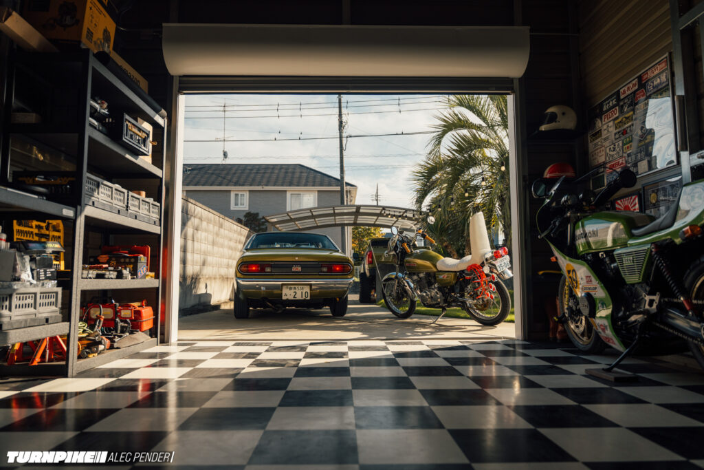 Alec Pender Turnpike Datsun Life-16