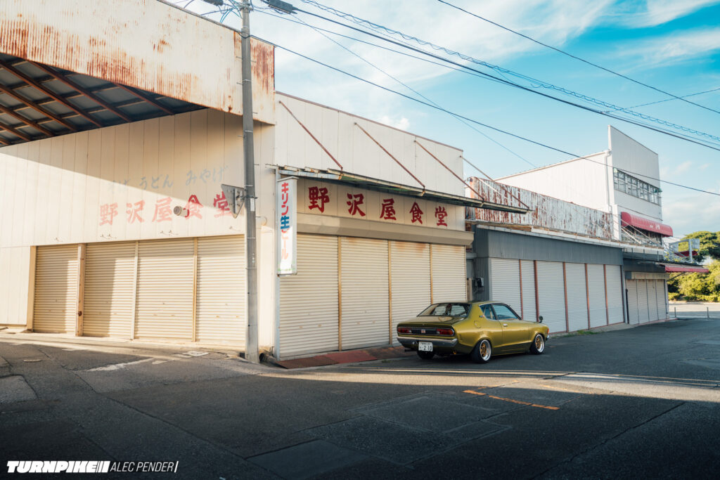 Alec Pender Turnpike Datsun Life-23