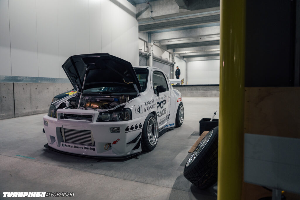 Alec Pender Luft-2 Pocket Bunny R34 front quarter, binnet up