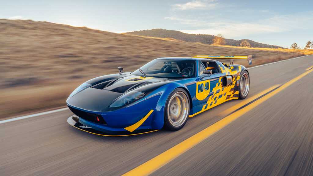 Throtl's Ford GT front three quarter rolling