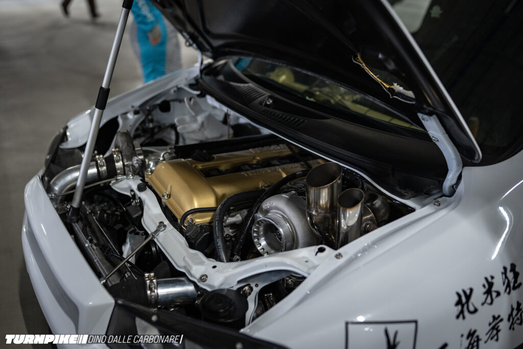 pocket_34_dino_dalle_carbonare-08 Pocket Bunny R34, engine bay with SR20 engine