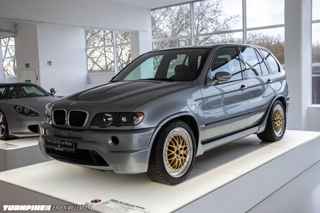 BMW_E53_X5_LM_V12_streetwell_IMG_0148