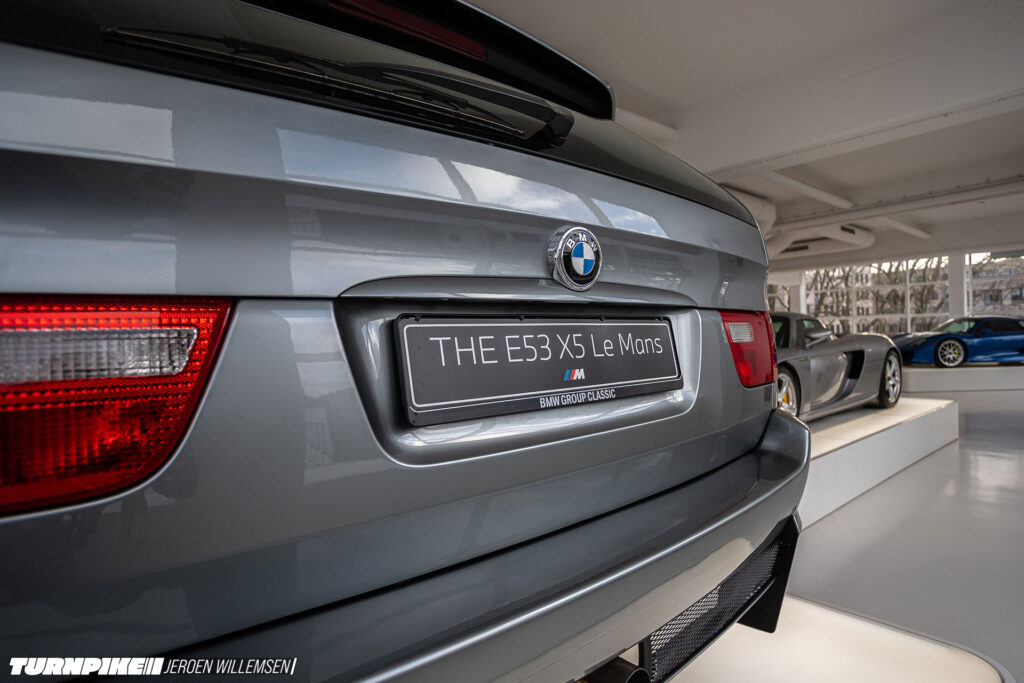 BMW_E53_X5_LM_V12_streetwell_IMG_0198