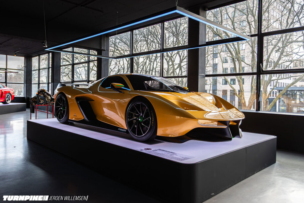 Fittipaldi_EF7_Streetwell_IMG_0297