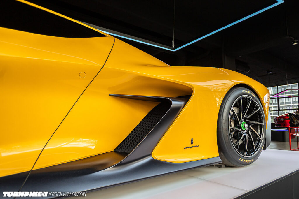 Fittipaldi_EF7_Streetwell_IMG_0304