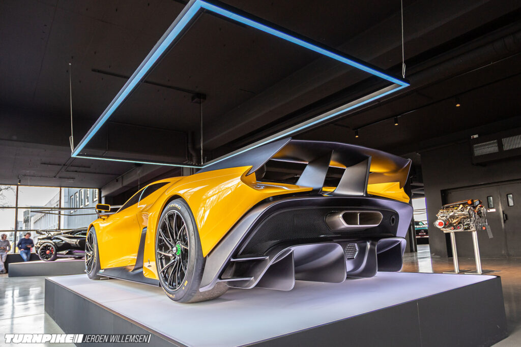 Fittipaldi_EF7_Streetwell_IMG_0306