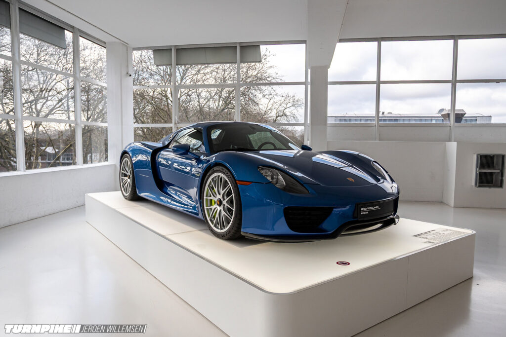 Porsche_918_Streetwell_IMG_0225