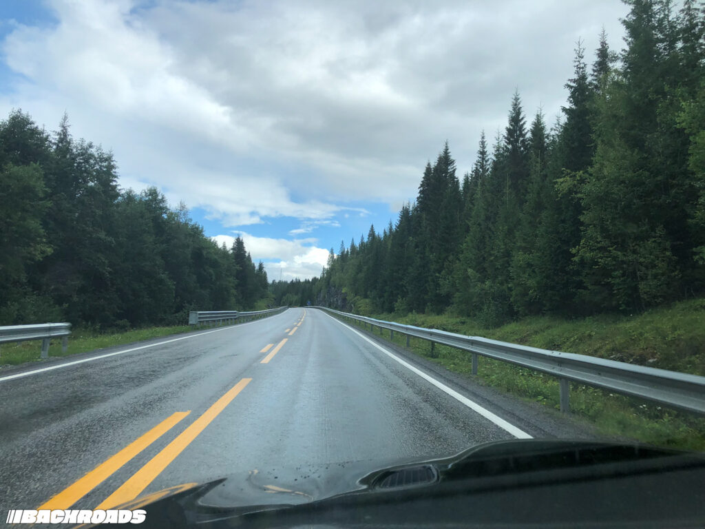 Turnpike-Backroads-BMW-PCC-HGT24-18