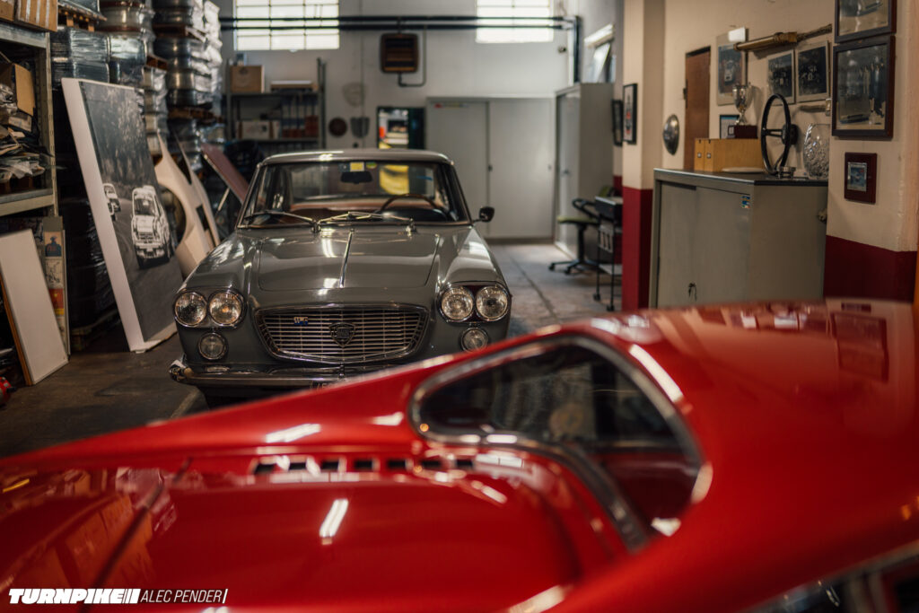 Alec Pender Casa Garage-360