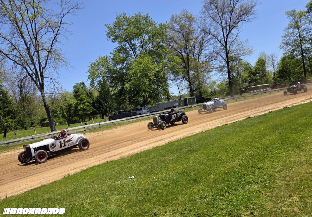 Turnpike-Backroads-The-Checkered-Flag-Hot-Rod-Annual-10