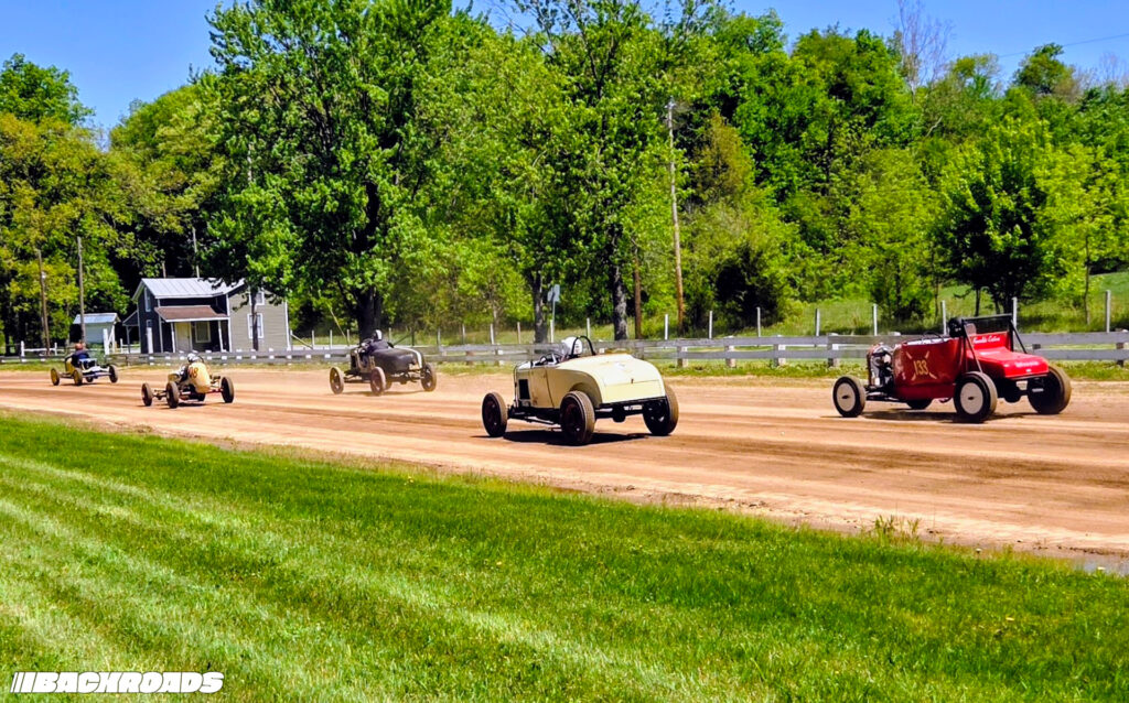 Turnpike-Backroads-The-Checkered-Flag-Hot-Rod-Annual-23