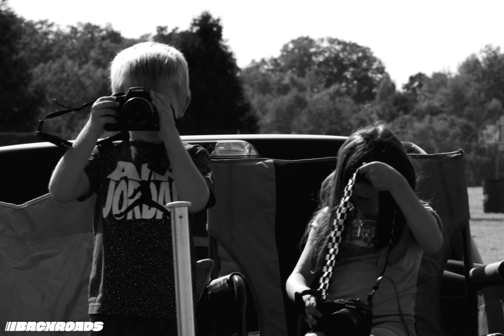 Turnpike-Backroads-Kids-With-Cameras-507