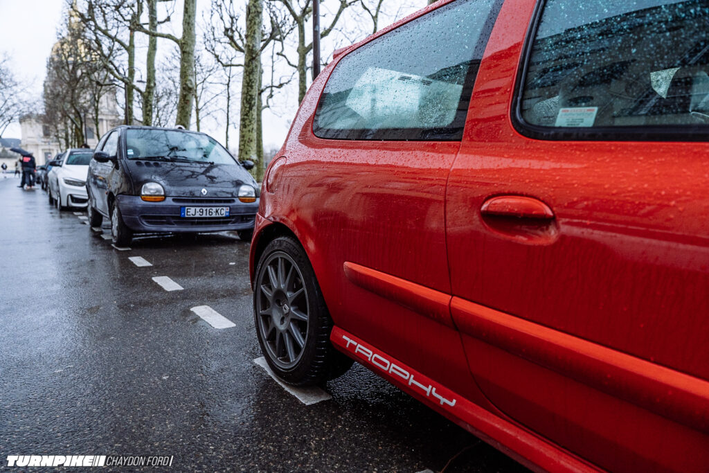 Turnpike-Paris-France-Chaydon-Ford-597