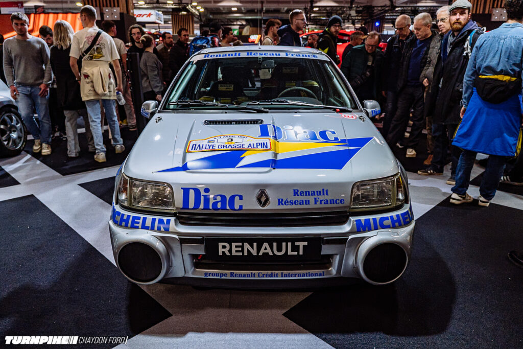 Turnpike-Paris-France-Chaydon-Ford-643