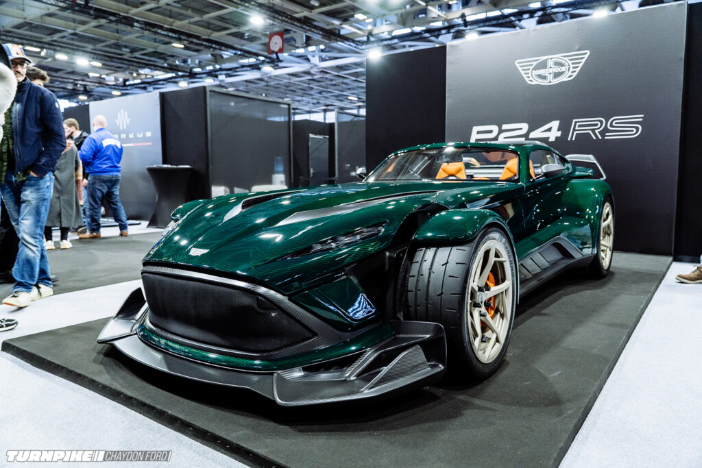 Turnpike-Paris-France-Chaydon-Ford-658