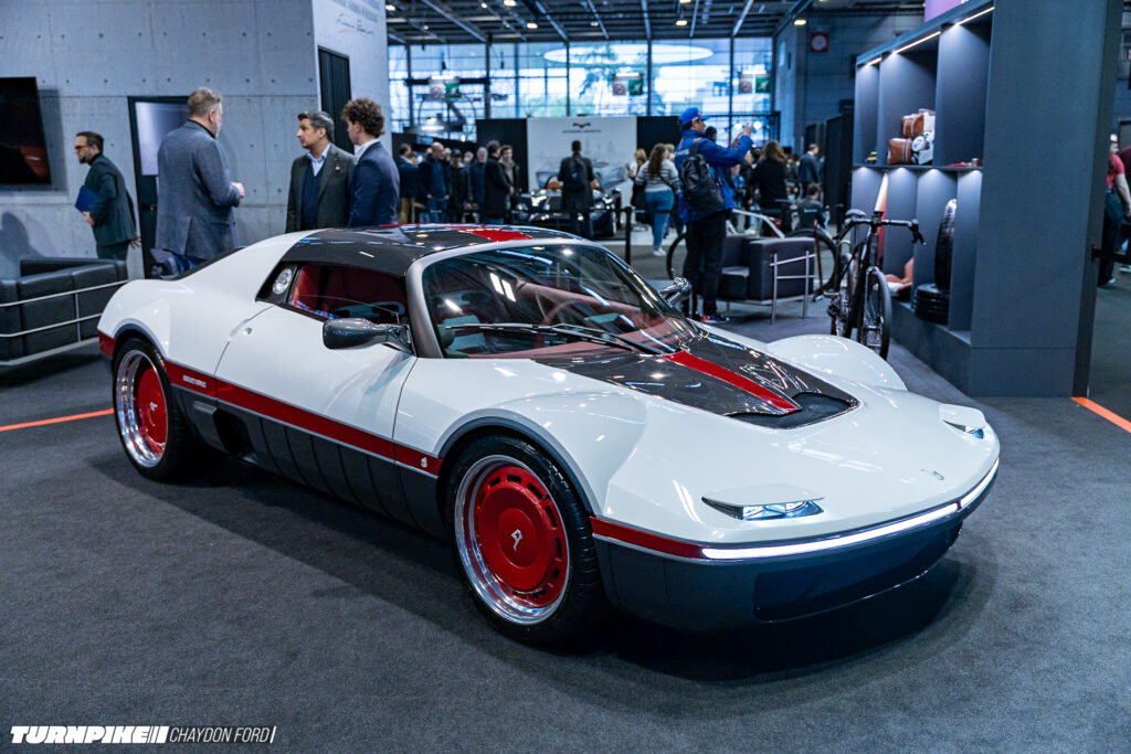 Turnpike-Paris-France-Chaydon-Ford-663