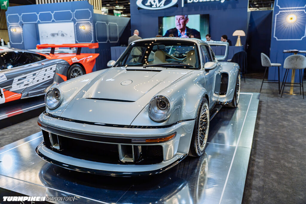 Turnpike-Paris-France-Chaydon-Ford-716