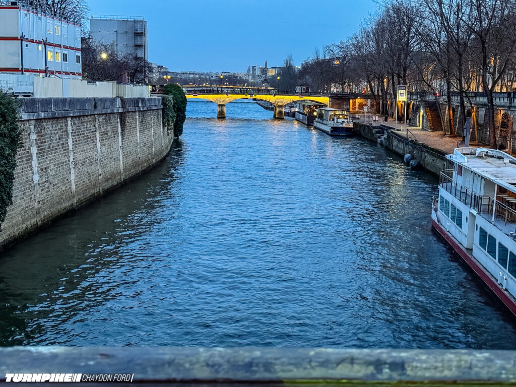 Turnpike-Paris-France-Chaydon-Ford-723